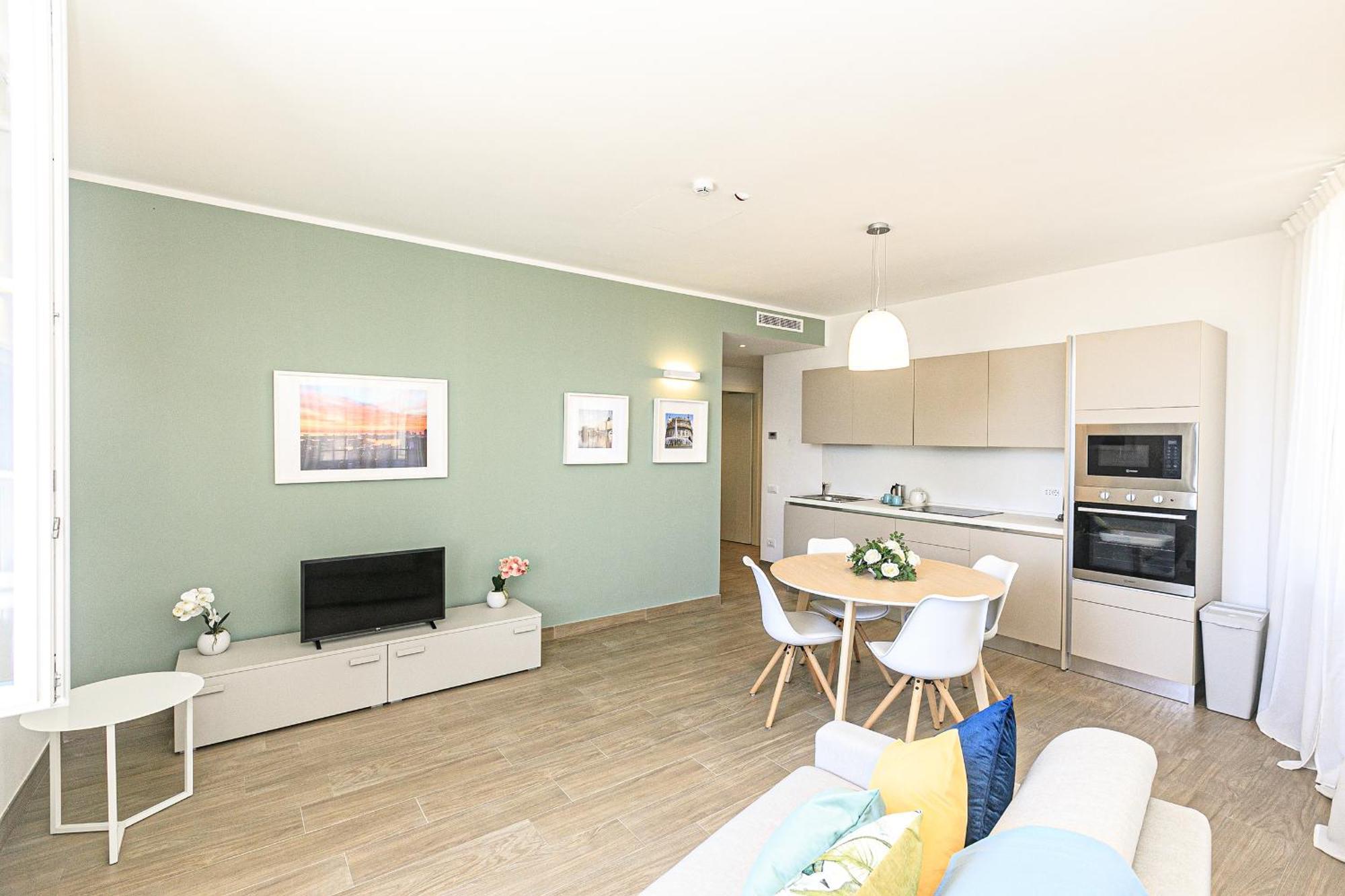 Real Italian Estate - Sunrise Apartment
